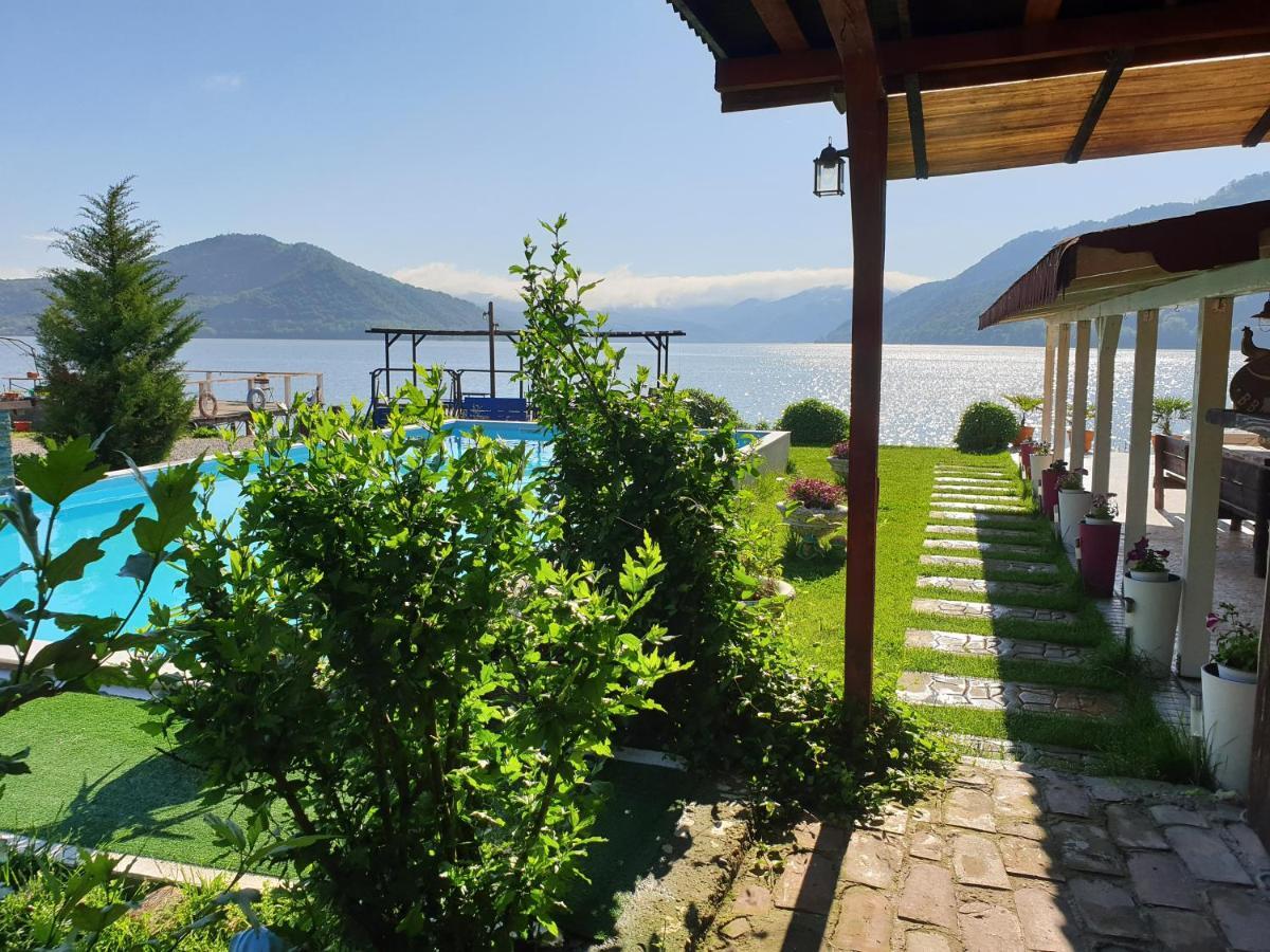 Casa Wanted Orsova Hotel Exterior foto