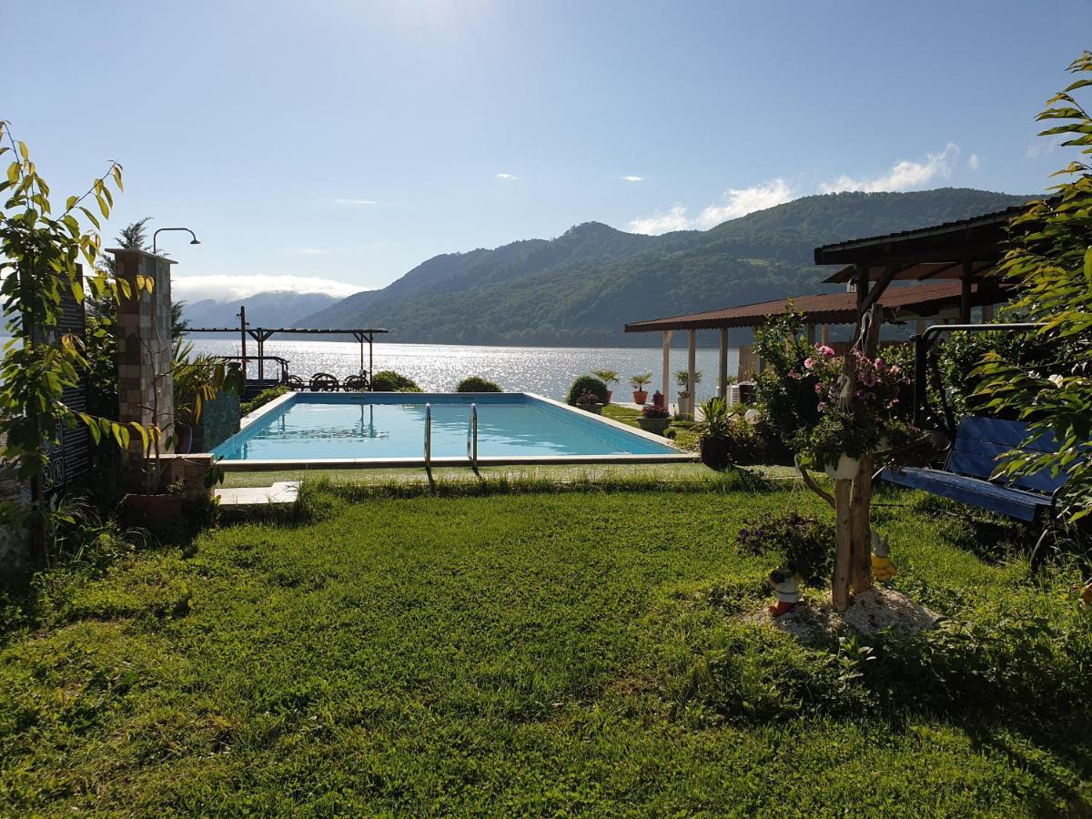 Casa Wanted Orsova Hotel Exterior foto